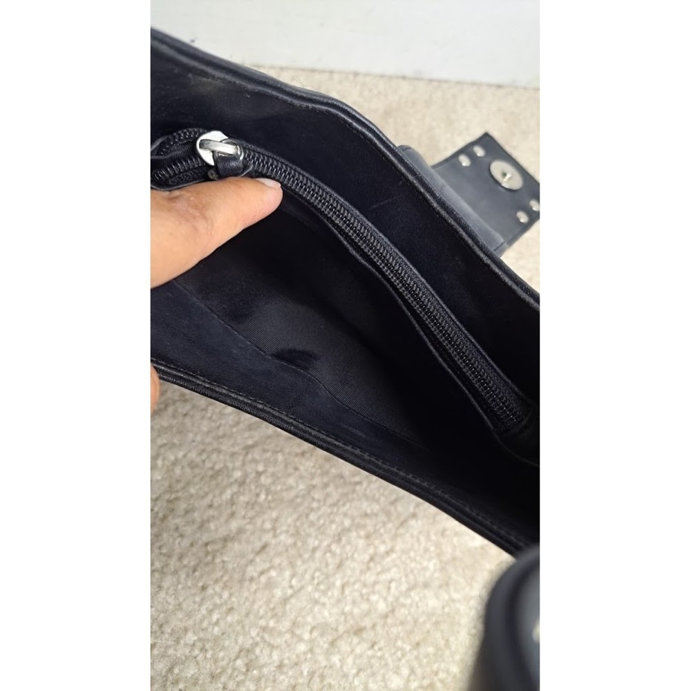 VTG Y2K GUESS Women's Faux Black Leather Hobo Shoulder Mini Silver Logo Bag - Picture 4 of 6